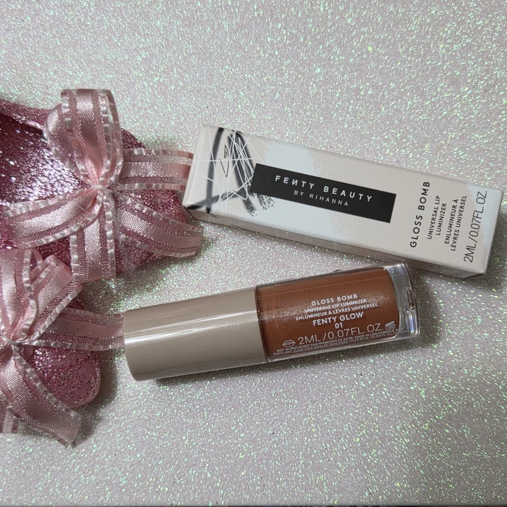 Fenty Glow ✨️ Fenty Beauty Gloss Bomb Universal Lip Luminizer NWT